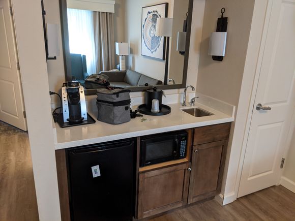 Suite living room
