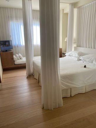 Room Pic 1