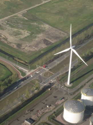 Westerpoortweg, Kaapstadweg, wingy-thingy, Evos Amsterdam petroleum product storage.