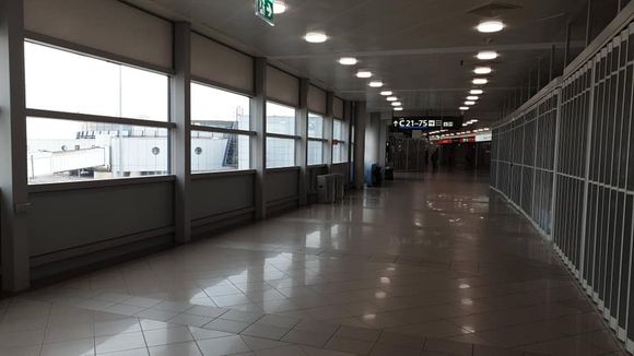 Coming into the arrivals hall...