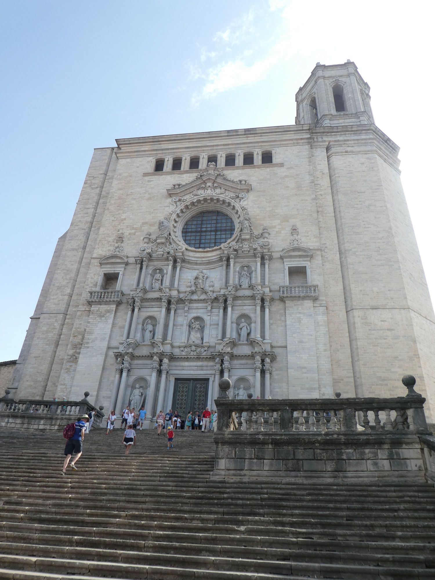 Why speaking Spanish in Catalonia is controversial – Jem in Girona