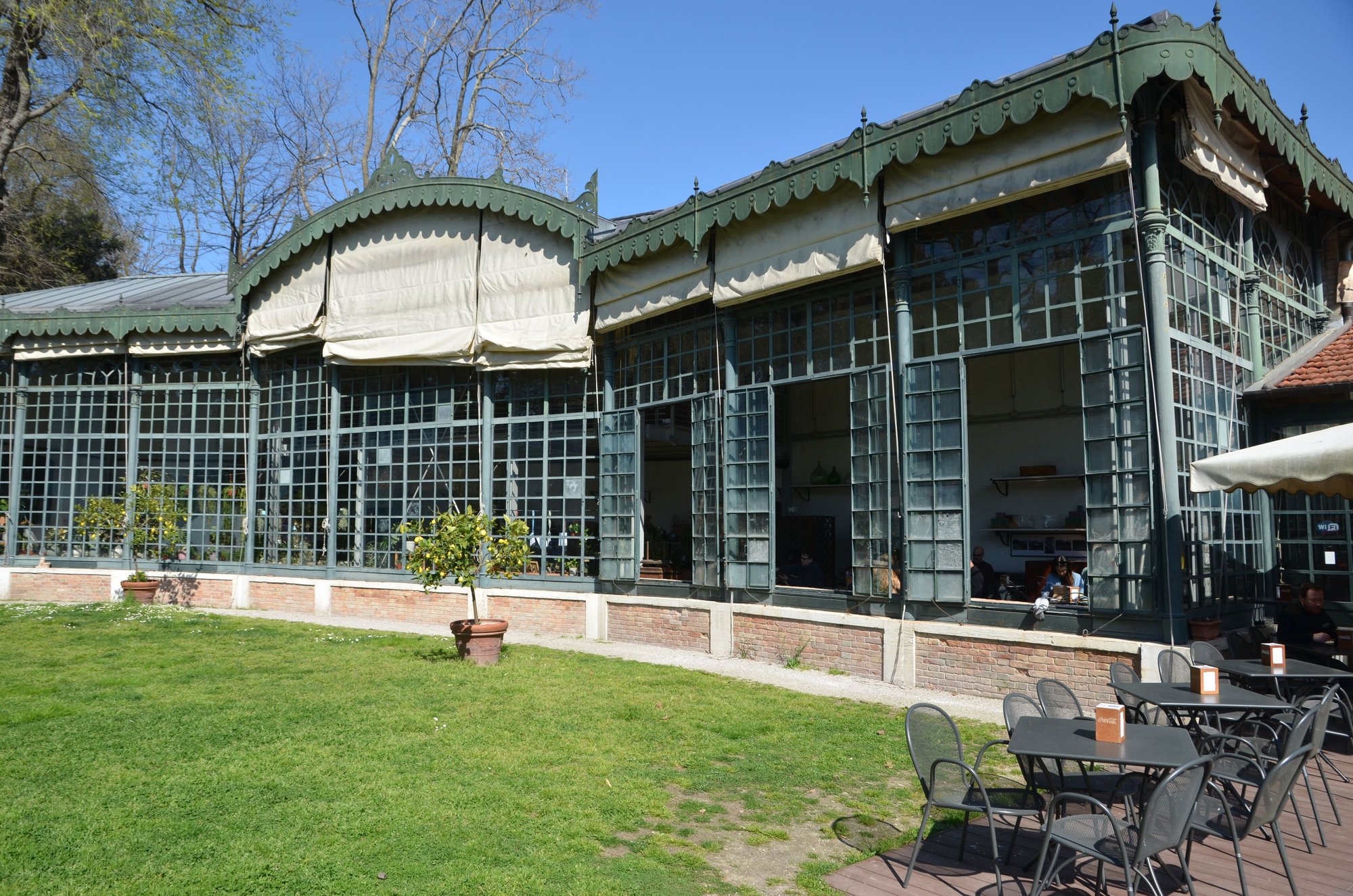 Cafe la Serra, Greenhouse