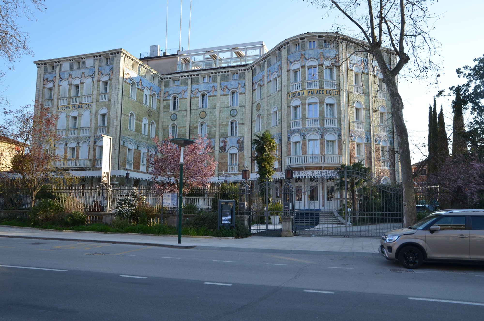 Ansonia Palace Hotel in Lido, style Liberty (Art Nouveau)