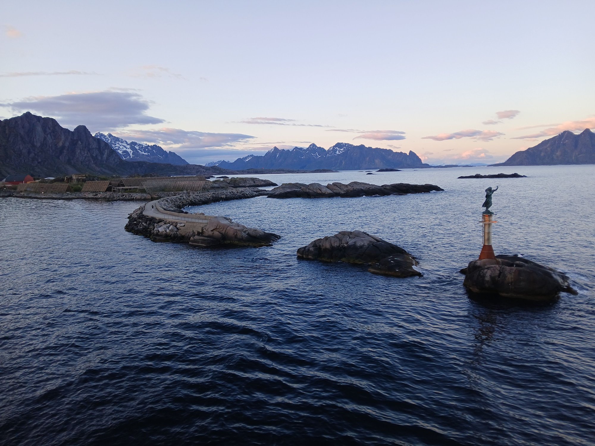 Farewell Svolvaer (view of the Fishermans Wife monument)