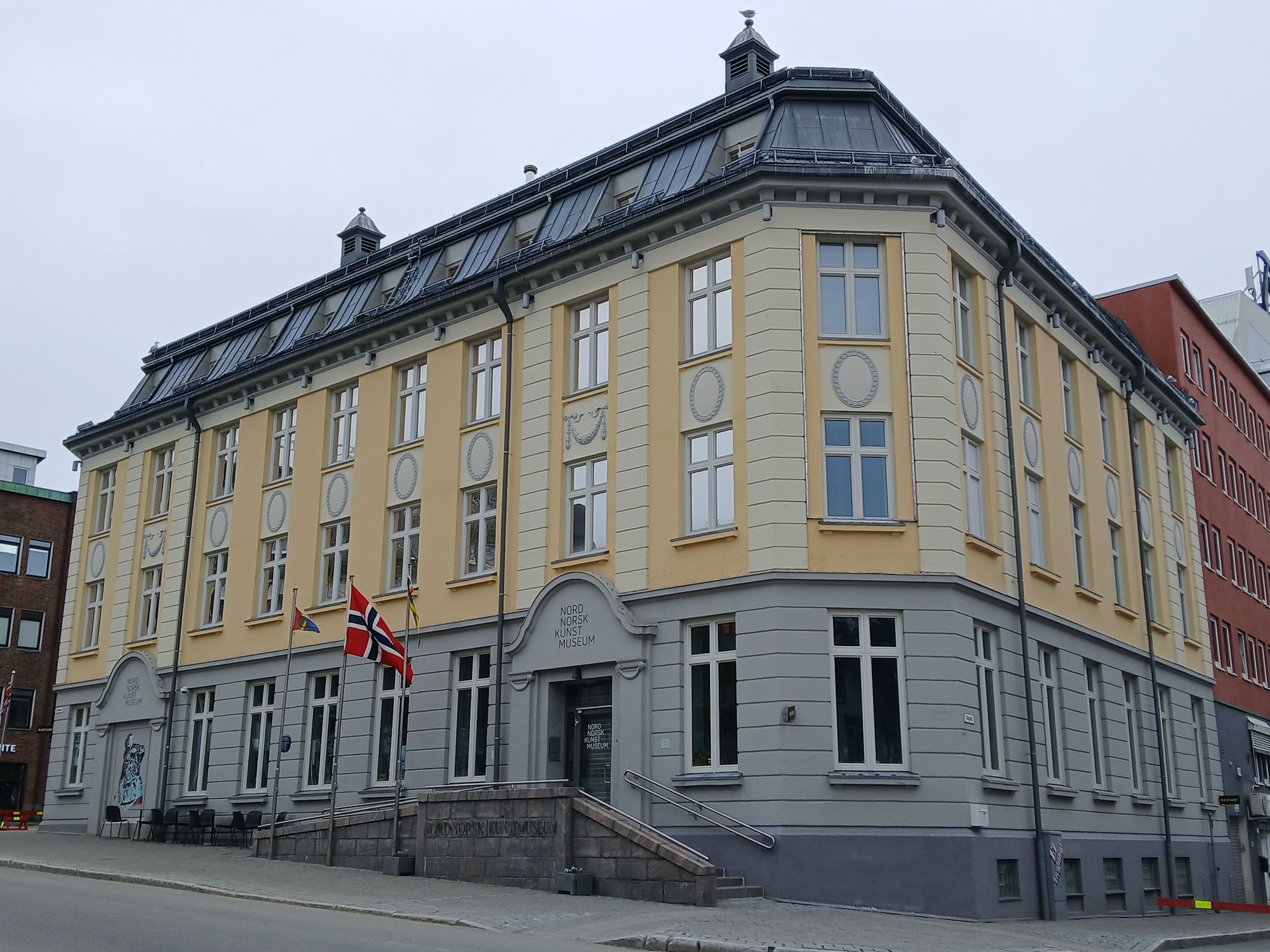 Nordnorsk Kunstmuseum, focused on art