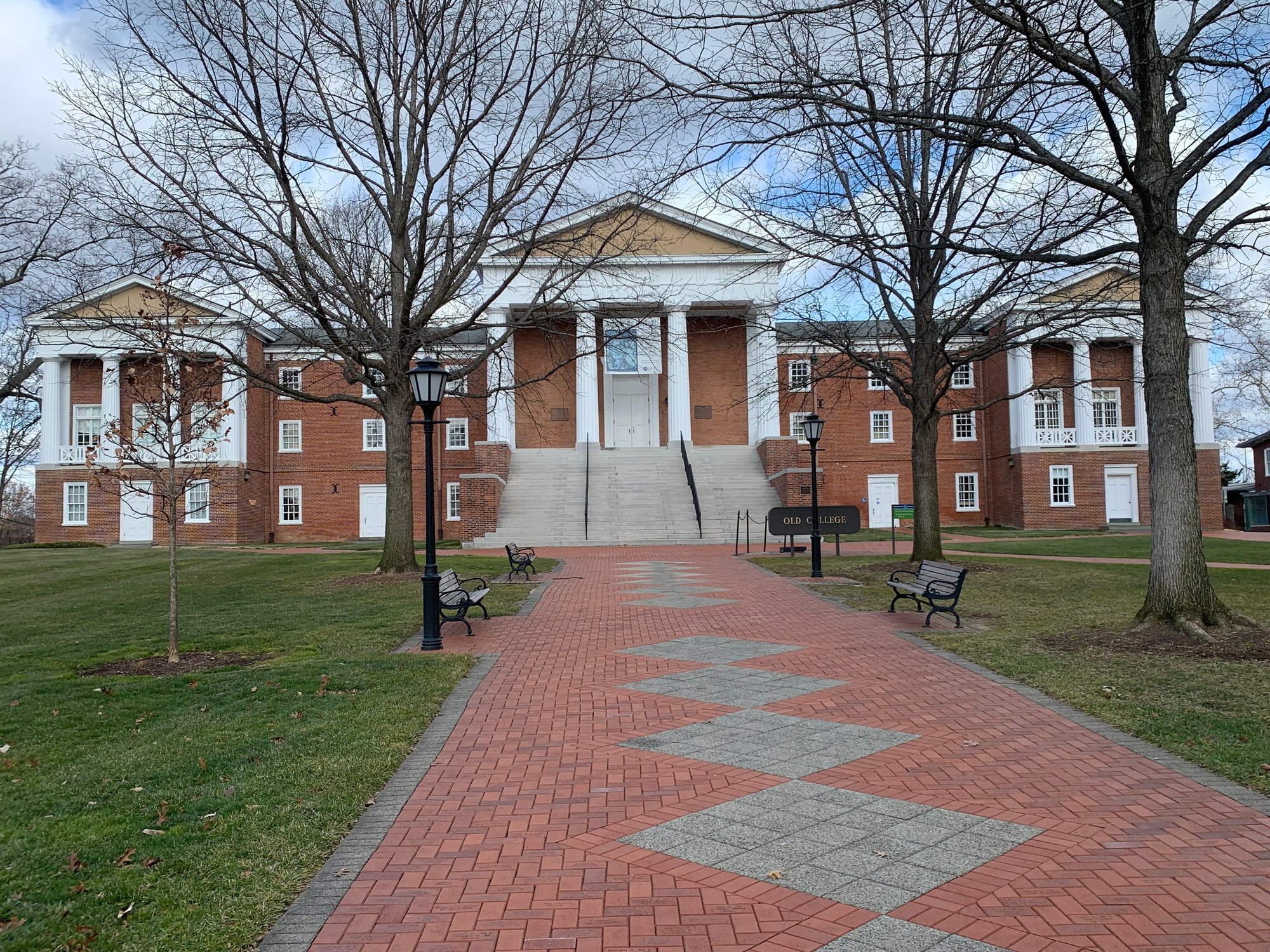 Old College (University of Delaware) 