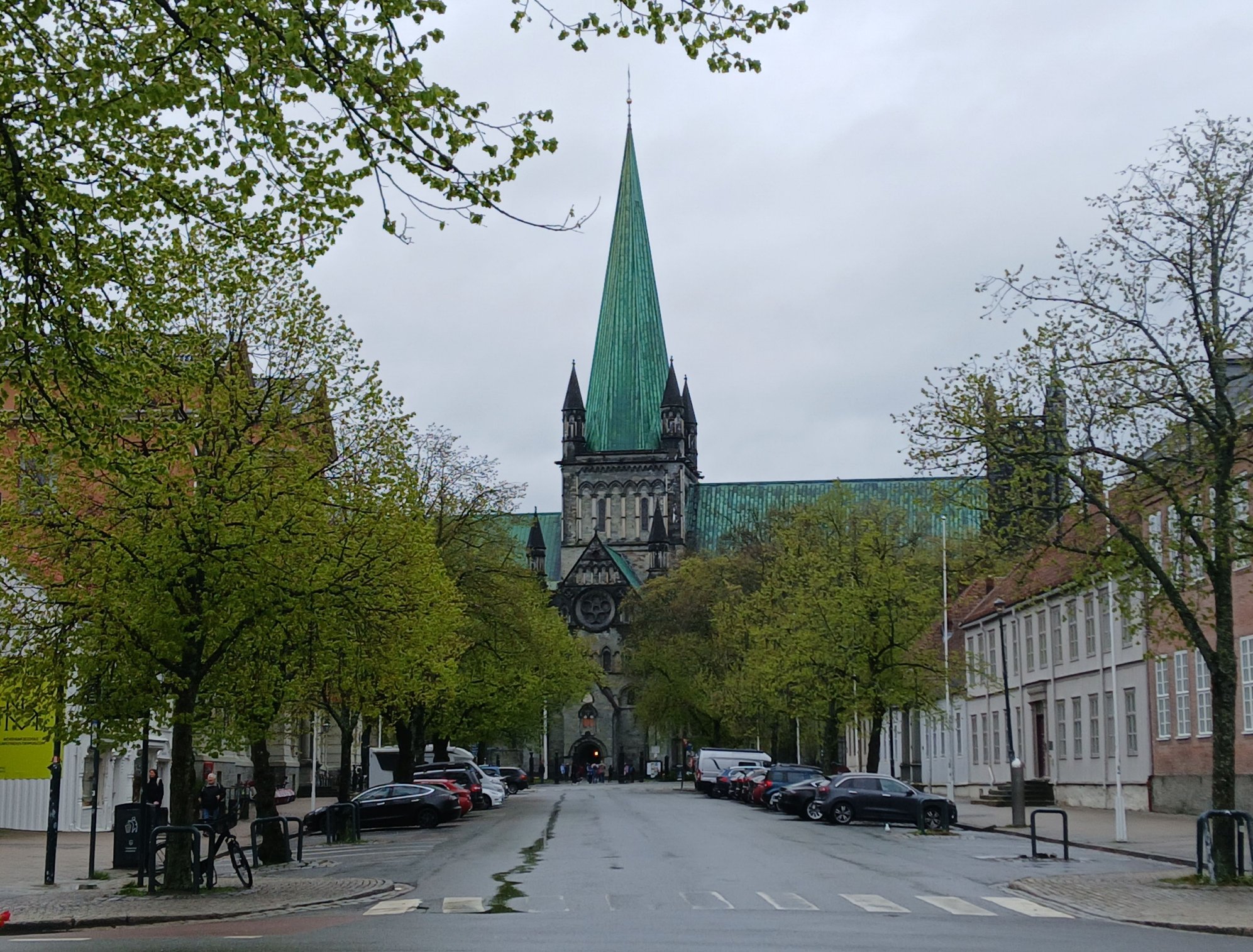 Distant view from Munkegata, heading to the city square