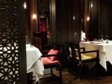 China House at the Mandarin Oriental - Here's looking at you kid