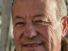 Antonio Nuschese is a local taxi driver (39 335 52 43 689). He would've been the driver to meet us in Salerno after our train came down from Rome, but Air Canada canceled our original flight (don't get me started). We later bumped into Antonio a few times throughout our stay, including during the passegiata on lungomare California.