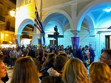 The crowd waiting for the procession to begin. You can see the cross has just been carried out.