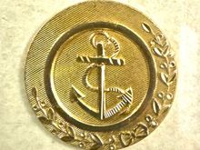 Admiral Nelson’s button, a top memento given to the Queen. Florida, I was thinking of the Nelson memorabilia photo you posted last week.