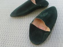 Sort-of velvet babouches for kswl