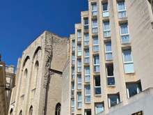 Ugly hotel built next to the Palace of the Popes! 