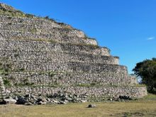 Rounded corners, similiar to what we saw at Ake