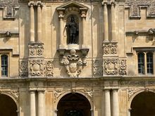 Big entry way with the Charles the First at the top