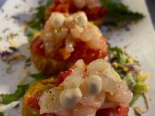Prawn crudo crostini, Anciova