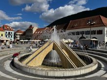 Another view of Piata Sfatului