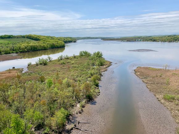 View from the bridge of the Hudson River.