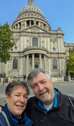 Selfie outside St. Paul's Cathedral