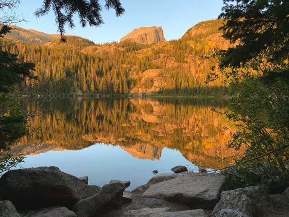Bear Lake at sunrise 