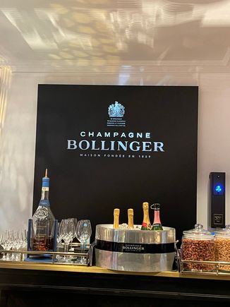 Bollinger Champs Bar