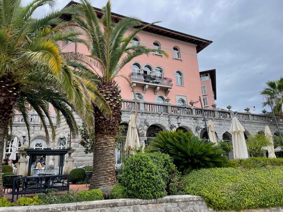 One of the fancy old palaces of the Rich, now turned into a fancy hotel...probably for the Rich.