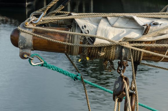 The real deal that museum, for sailors, boat owners, repair crew, suppliers, historians, photographers, ship builders and fishermen. 'Memories of yore crash like waves on the shore of my mind.'
(Lord Huron)