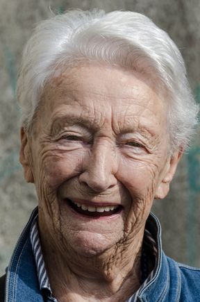 We had a lovely chat with this local woman beside the flower-bedecked Sacre Coeur church. My wife is totally bilingual and that always is an advantage whenever we travel in France. We pity the fool that skips a visit to Douarnenez.