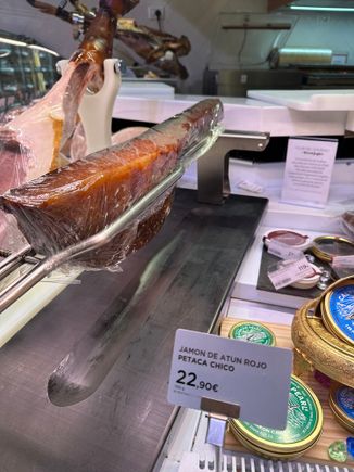 Jason de Mar, bluefin tuna salted and cured like jamon Iberico; look at the slicer!  I had this the previous night at LA CATAPA, but mine there was much paler in color,andn the sliced were larger.  I think LA CATAPA must cure their own.