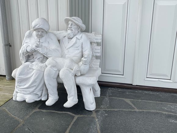 Beautiful decor by the entrance