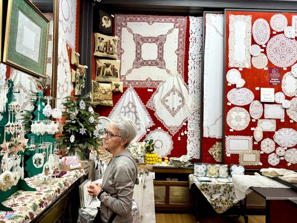 Belgium is of course also famous for its lace. This shop makes fine lace for the royal family.