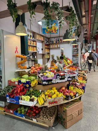 This is an amazing market. 