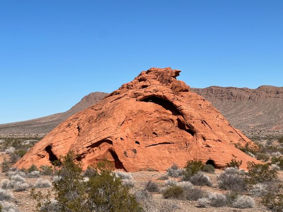 Big rock in Valley of Fire.