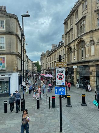 Looking down Cheap Street, pretty busy today.  I'm sure there is a story about the name of this street but I don't know it