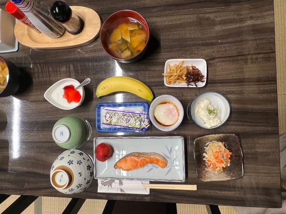 A well balanced and beautiful breakfast - though I admit I added the banana.