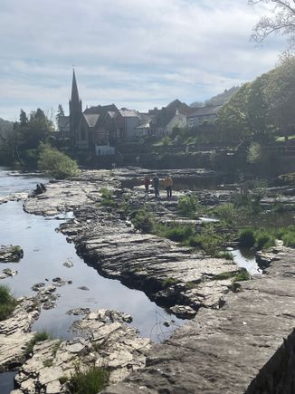 Dee River promenade into town
