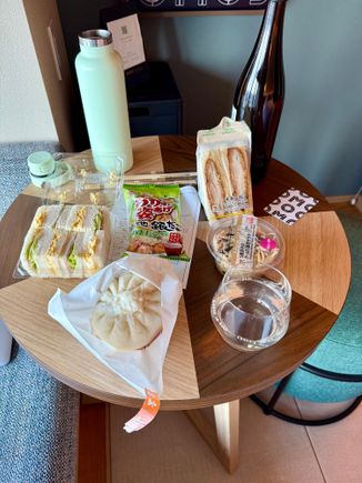 We tried a variety of snacks from 7/11. All pretty decent!