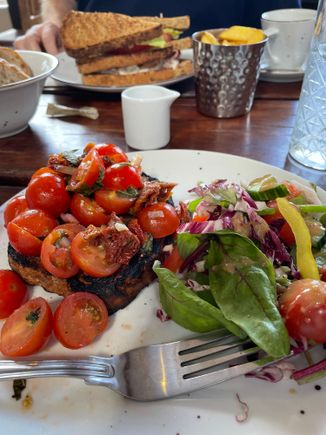 Lunch in Queensferry