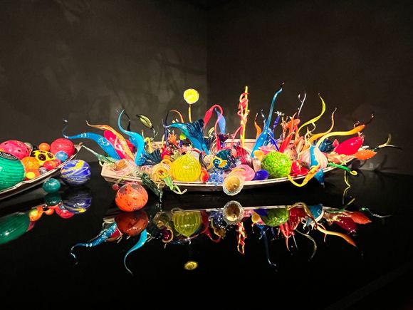 Inside Chihuly museum