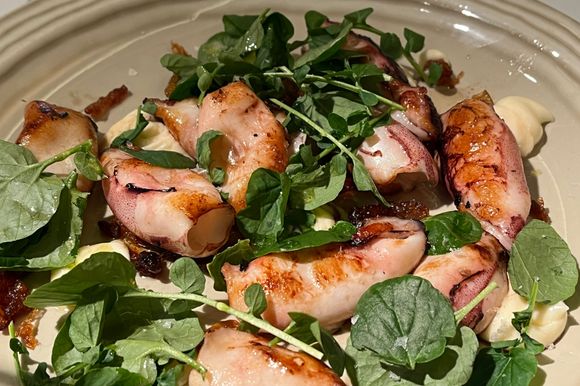 chipirones con ali oli and greens