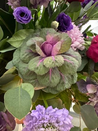 Pretty Autumnal touches. 