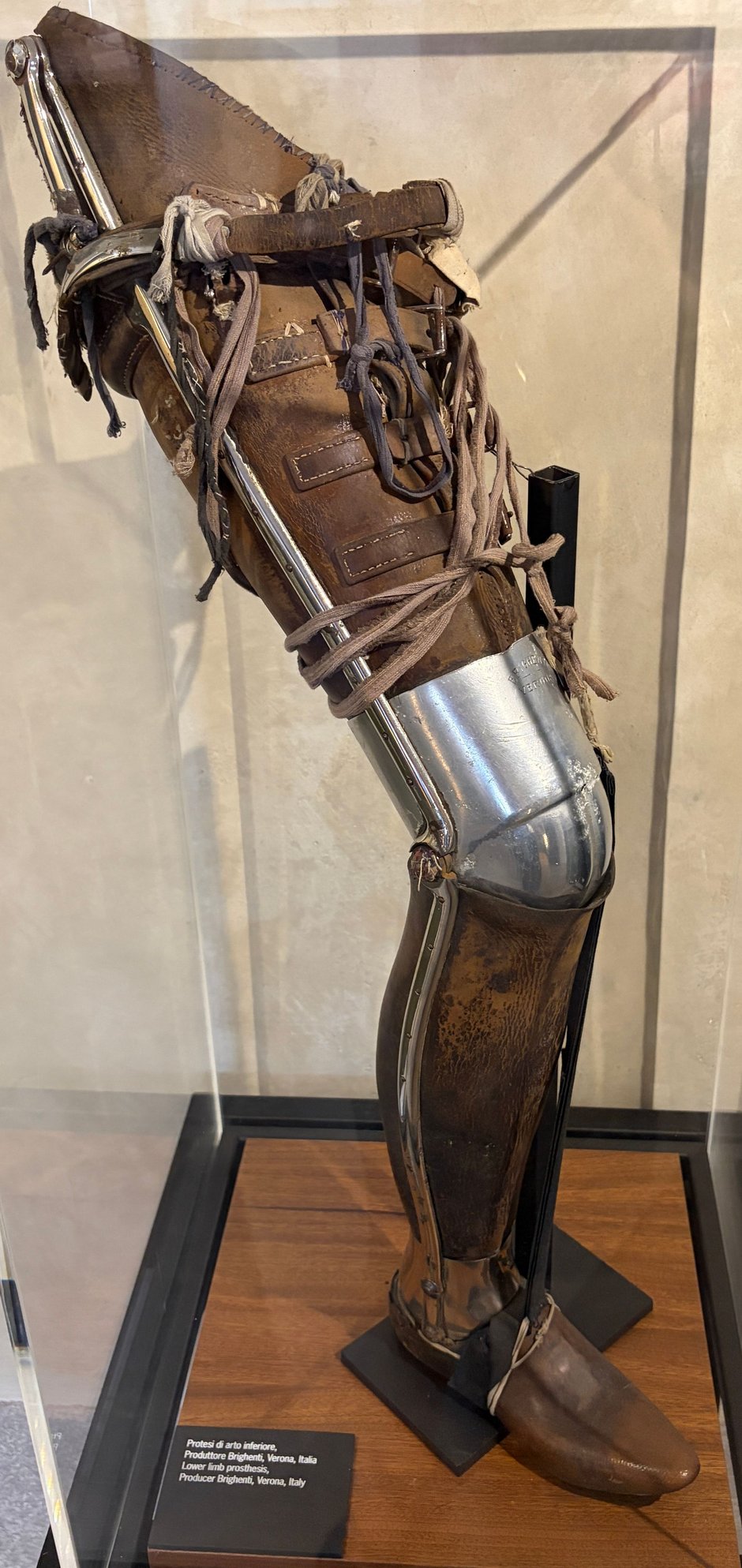 A prosthetic leg