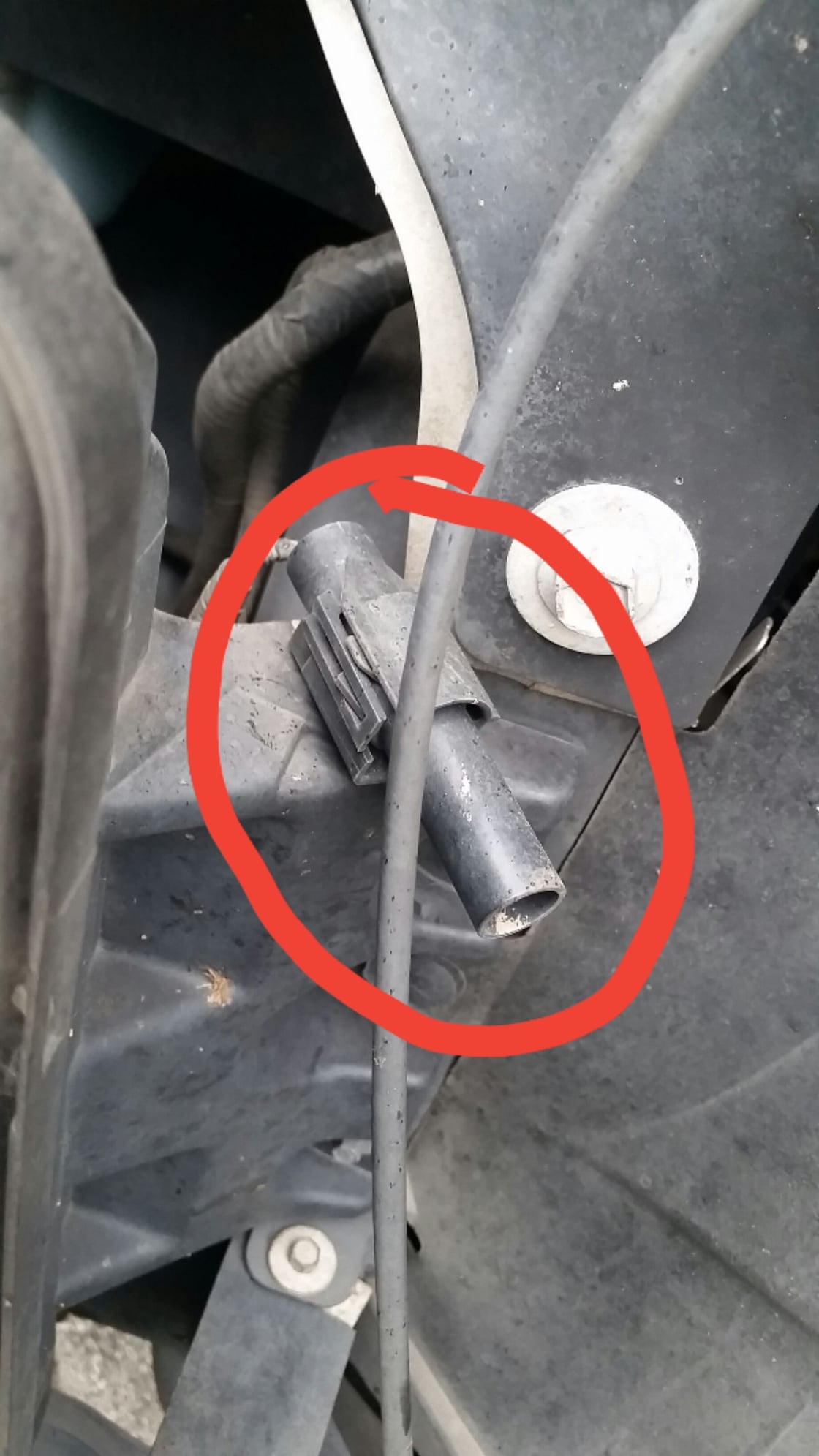 Location of outside ambient temperature sensor .. - Ford Truck Enthusiasts Forums 2018 F150 Ambient Air Temp Sensor Location
