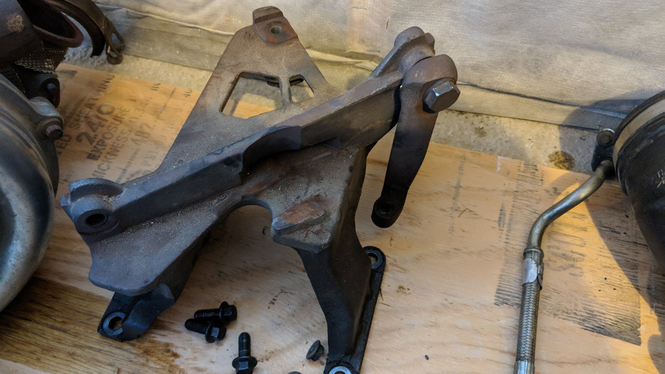 Using the turbo pedestal itself as an engine lifting bracket | Ford ...