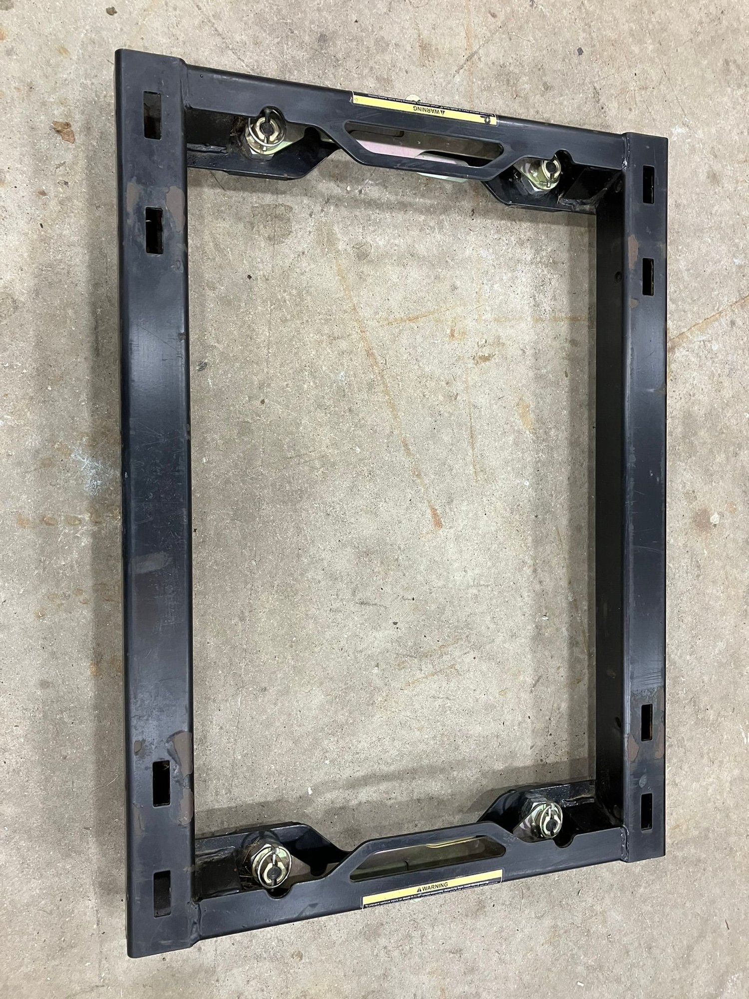 Reese 5th Wheel Hitch Adapter for Ford Factory puck system Ford Truck