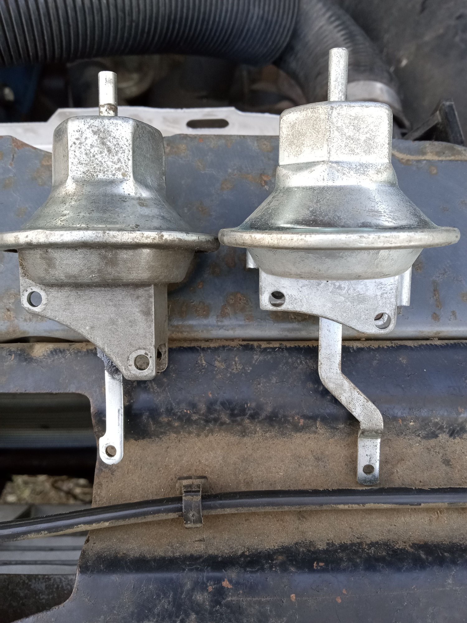 Help Identifying Vacuum Advance Unit Ford Truck Enthusiasts Forums