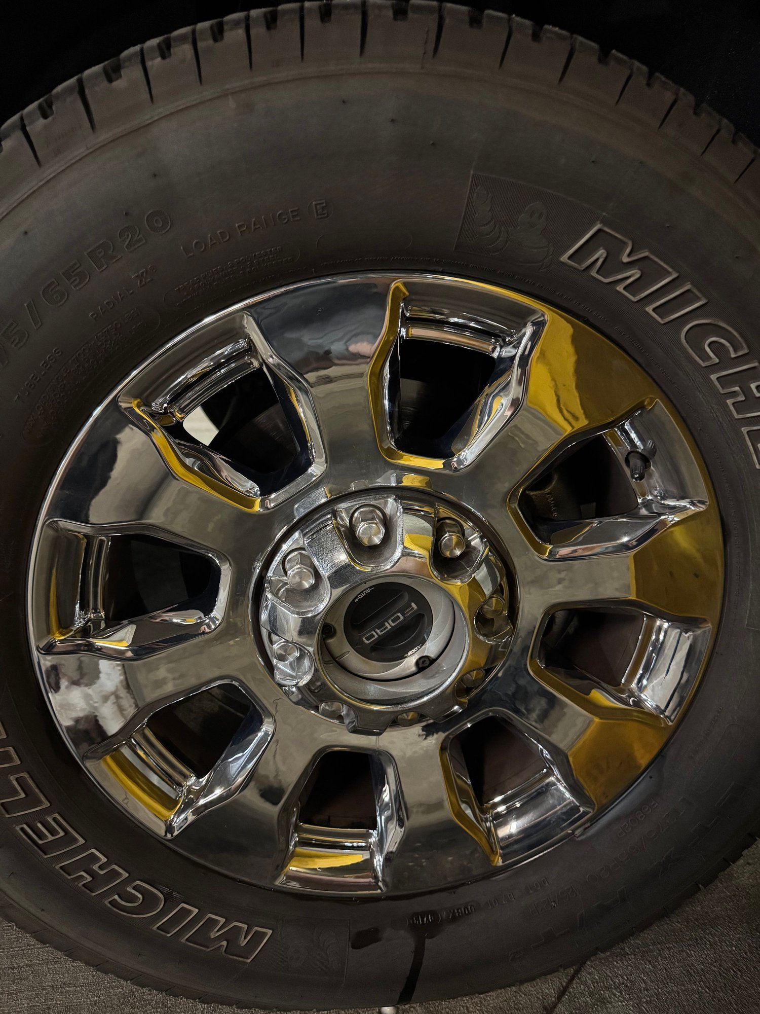 Wheels and Tires/Axles - 2018 F-250 Lariat 20" Chrome Wheels/Tires - Used - 0  All Models - Sherman Oaks, CA 91401, United States