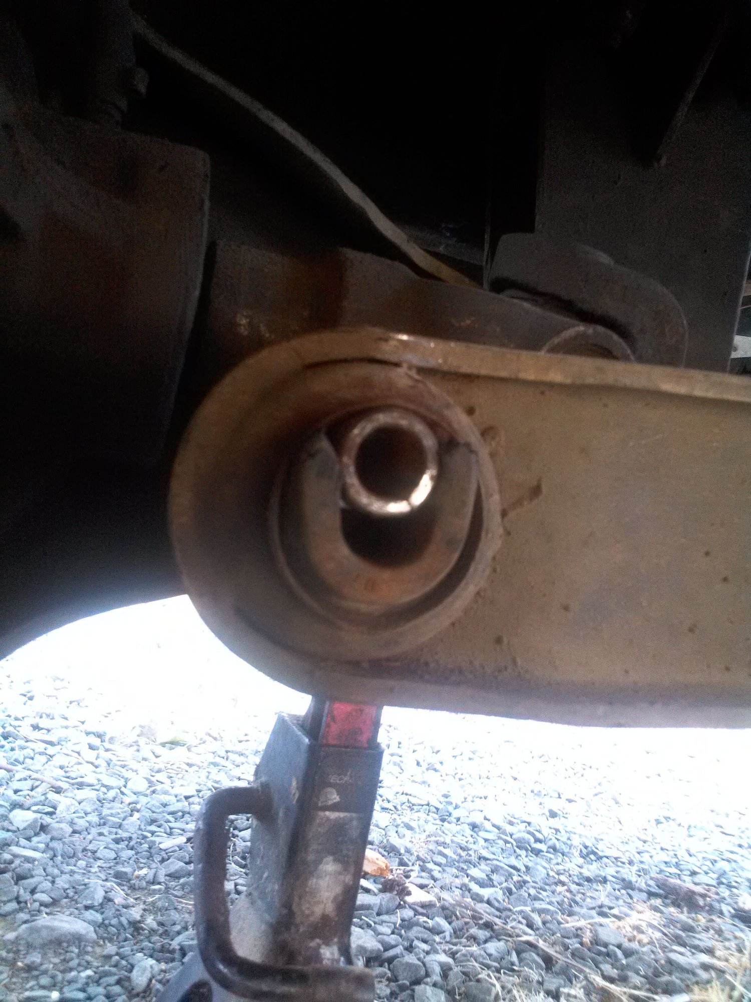 replacing pivot arm bushing and bracket in 4wd 97 f250 Ford Truck