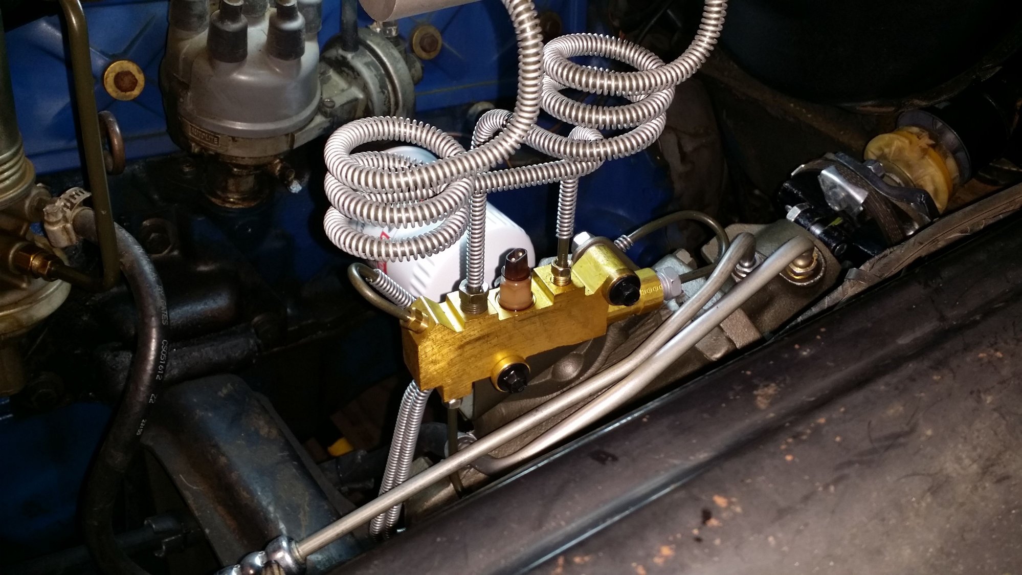 Combo Valve resetting pressure differential switch Ford Truck