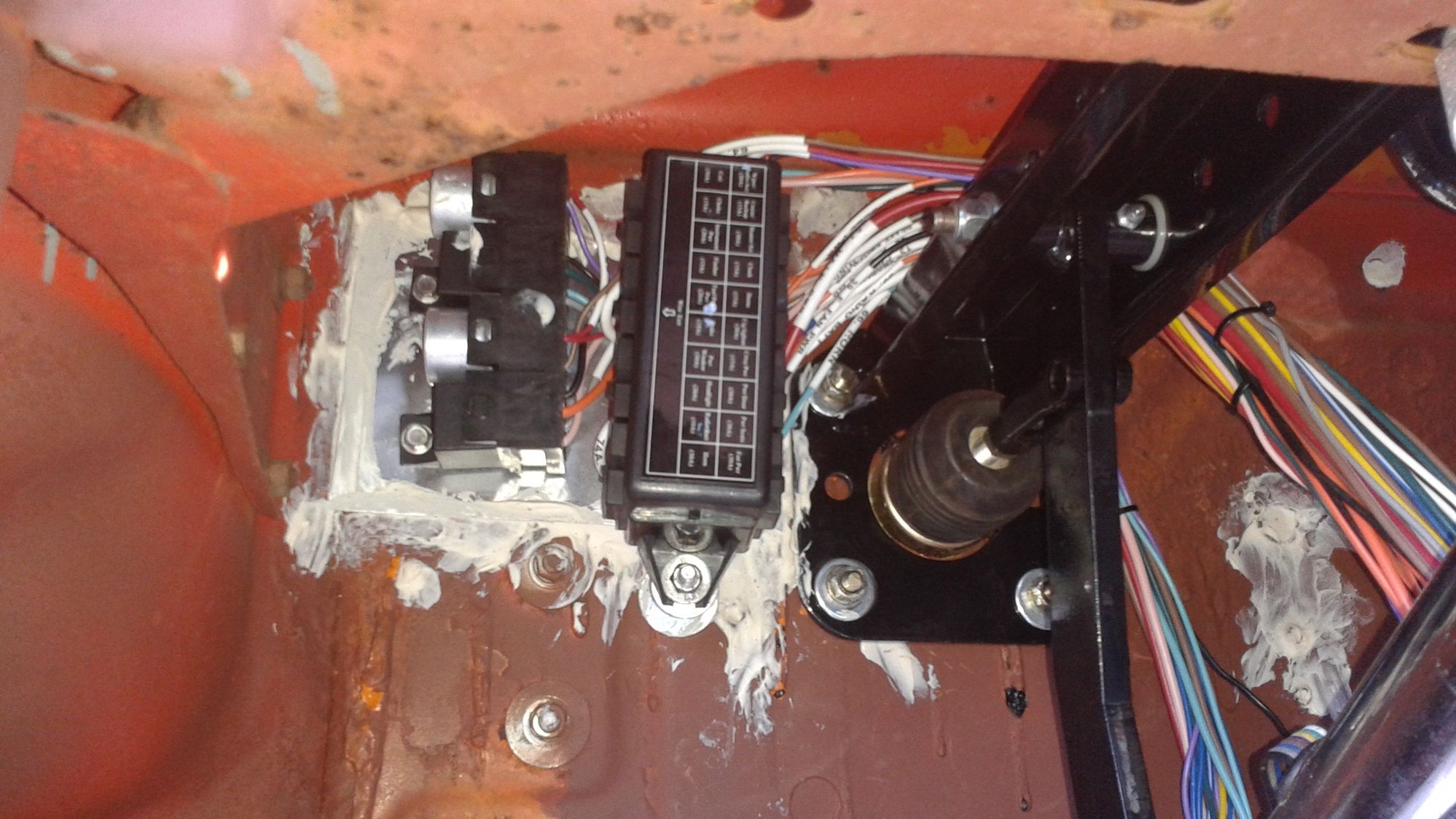 Looking for some wiring harness installation pictures - Ford Truck